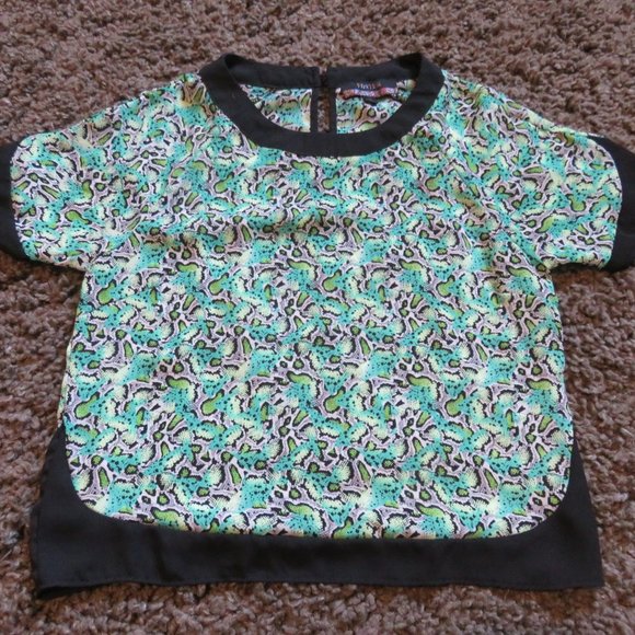 Shirt - Picture 1 of 4